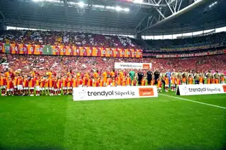 Galatasaray-Fenerbahçe Derbisi Dünyayı Kasaza!