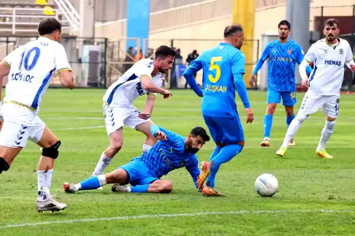 Bucaspor, Hakemlerden Şikayetçi!