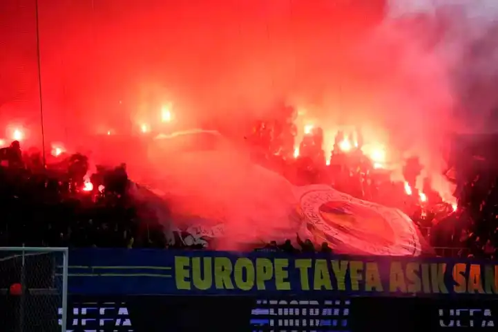 Fenerbahçe-Midtjylland: İlk Yarı 1-1!