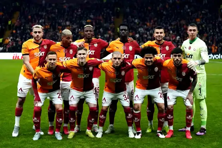 Galatasaray Derbide 4 Değişiklikle!