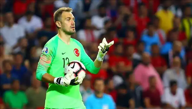 Mert Günok: 40 Yaşına Kadar Kalede!