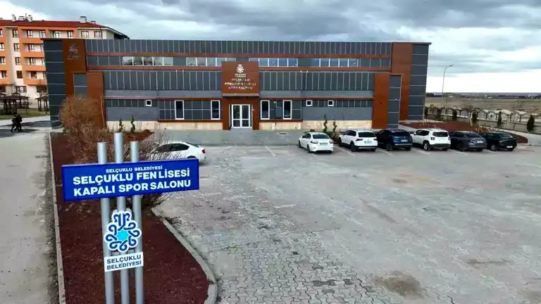 Selçuklu Fen Lisesi'ne Modern Spor Tesisleri